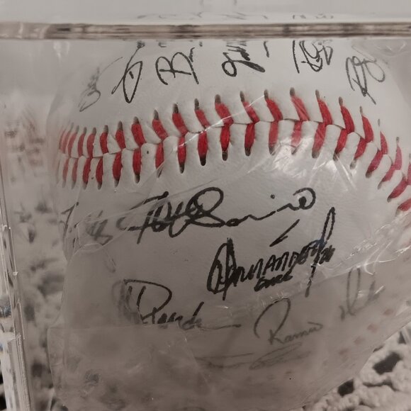 New Vintage 2001 New York Yankees facsimile Team Signed Fotoball - Picture 4 of 6